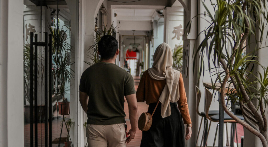 dating singaporean guy
